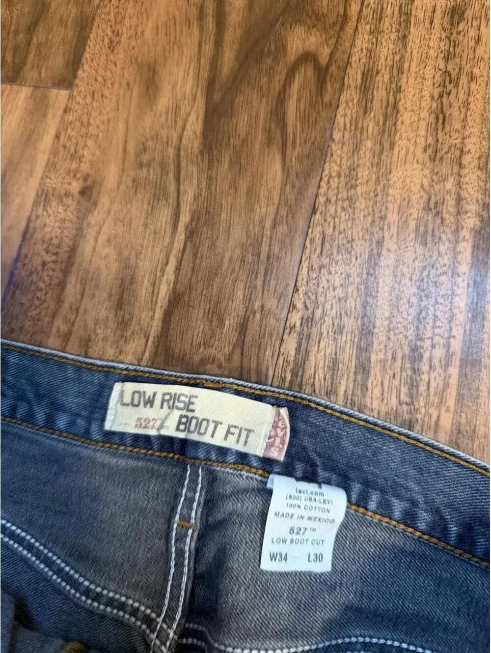 Vintage Levis 527 Baggy Low Rise Boot Cut Flare Distressed Jeans Size 34x30
